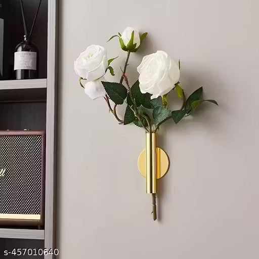 The interior dreamer flower vase